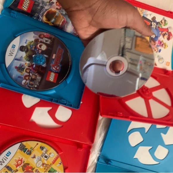 Nintendo Wii U Games Bundle (4) - Picture 3 of 9